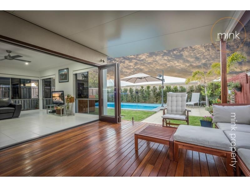 8 Yucca Court, Brightwater, Mountain Creek QLD 4557