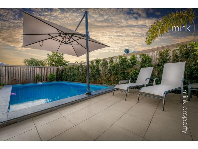 8 Yucca Court, Brightwater, Mountain Creek QLD 4557