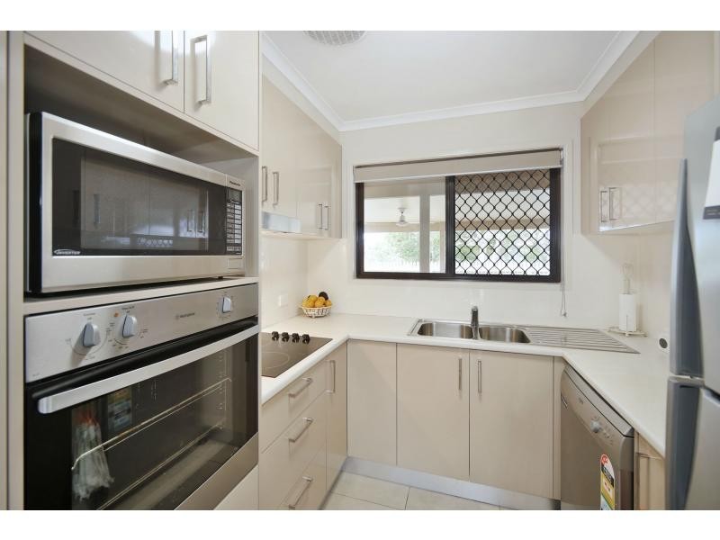 51/10 Melody Court, Warana QLD 4575