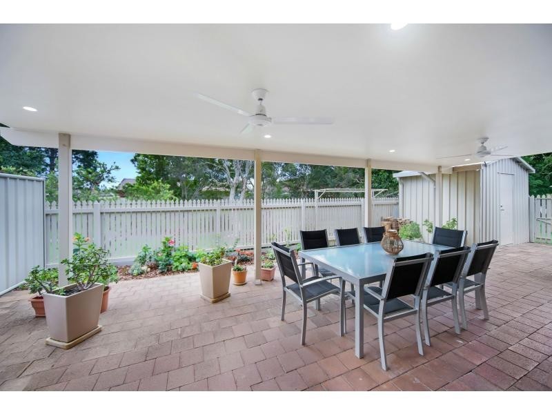 51/10 Melody Court, Warana QLD 4575