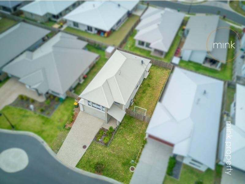 44 Petrel Crescent, Brightwater, Mountain Creek QLD 4557