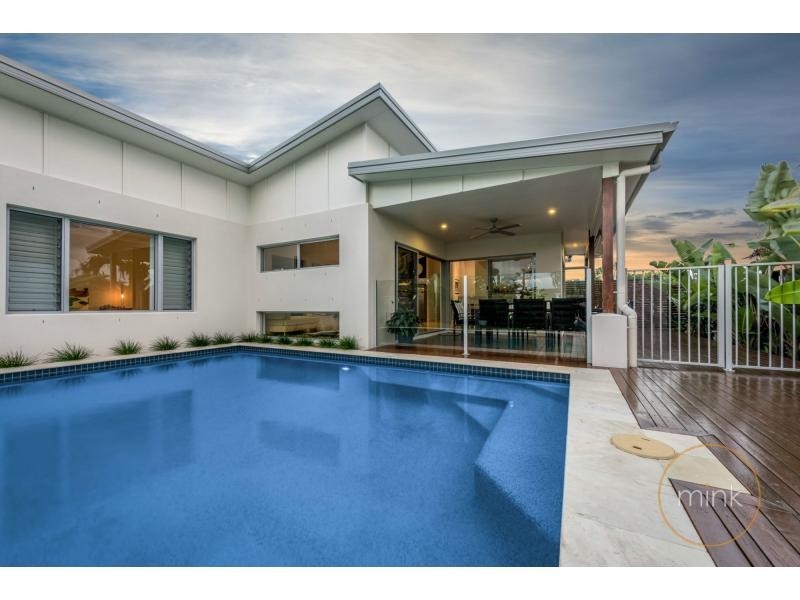 1 Riflebird Place, Brightwater, Mountain Creek QLD 4557