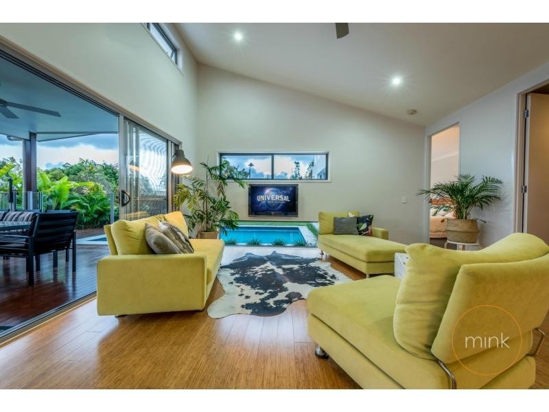 1 Riflebird Place, Brightwater, Mountain Creek QLD 4557
