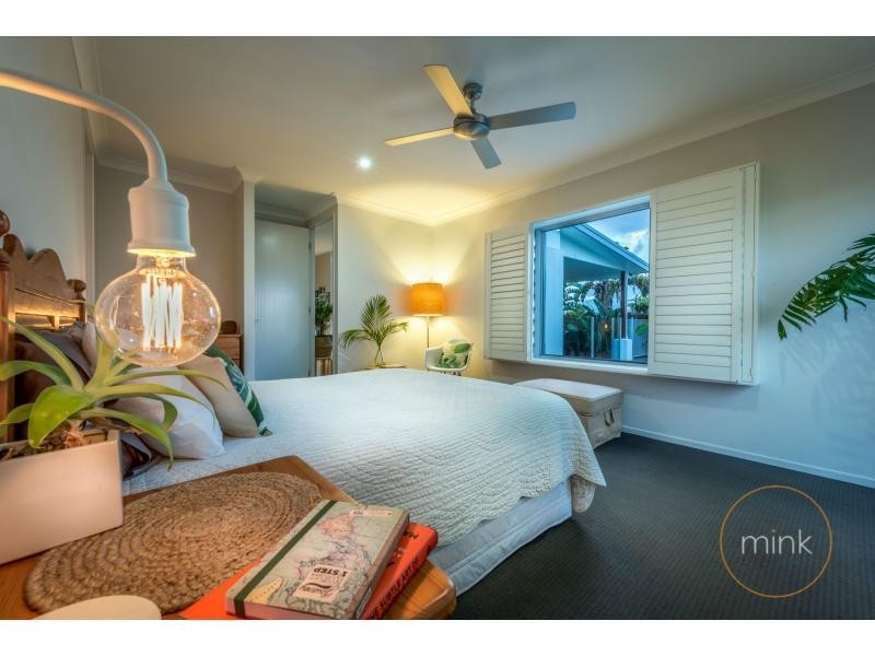 1 Riflebird Place, Brightwater, Mountain Creek QLD 4557