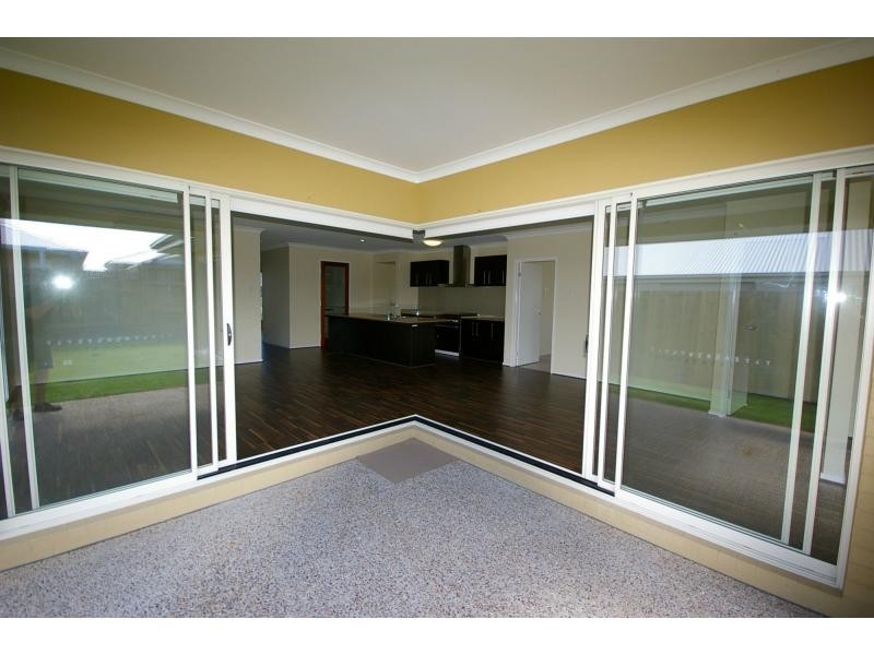 9 Parrot Place, BRIGHTWATER, Mountain Creek QLD 4557