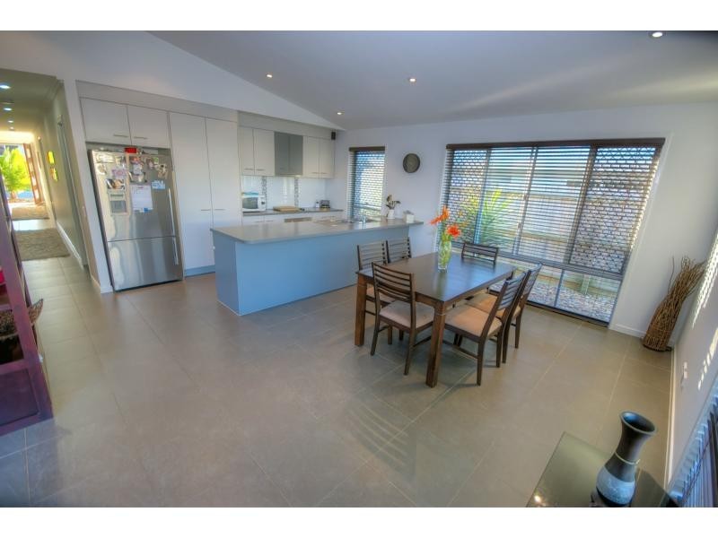 5 MAHONIA Lane, BRIGHTWATER, Mountain Creek QLD 4557