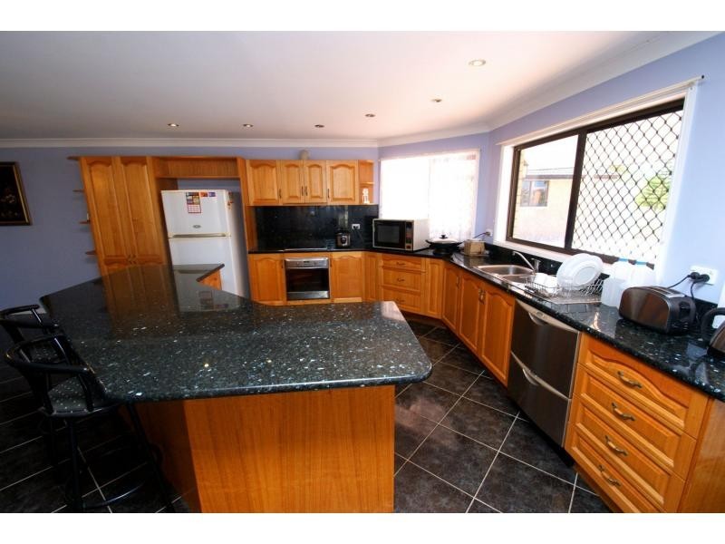 7 Gum Tree Court, Coonarr QLD 4670