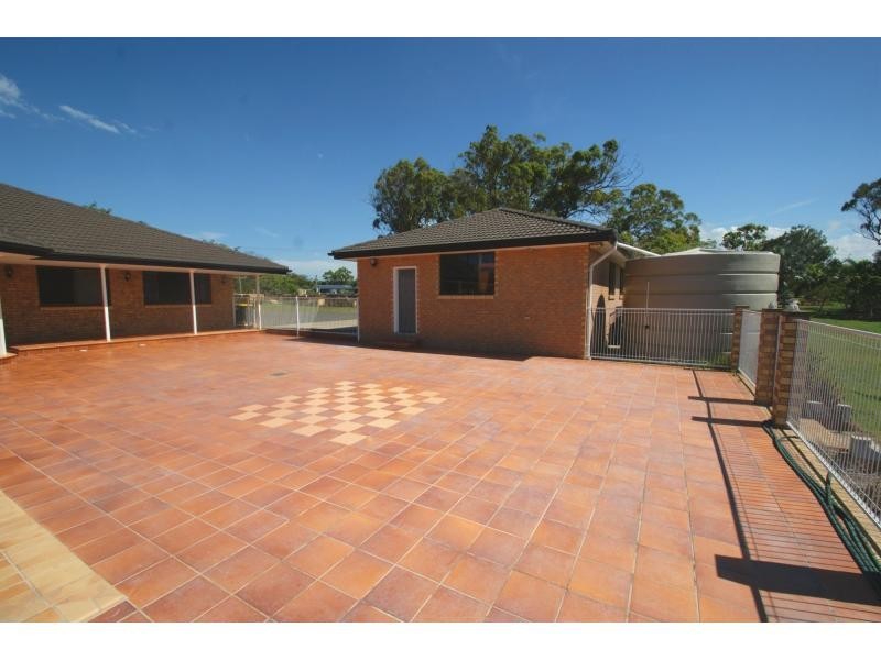 7 Gum Tree Court, Coonarr QLD 4670