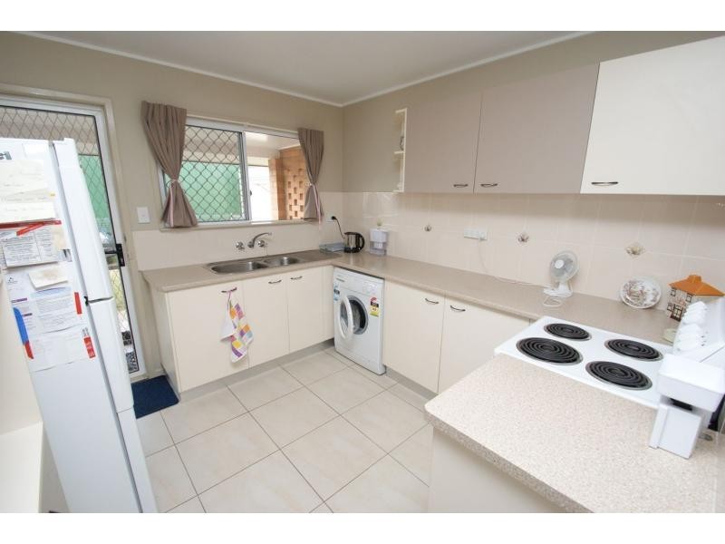 2/6 Dexter Street, Svensson Heights QLD 4670