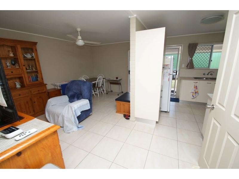 2/6 Dexter Street, Svensson Heights QLD 4670