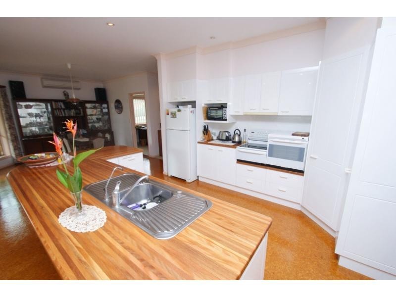 2 Lathouras Court, Bundaberg South QLD 4670