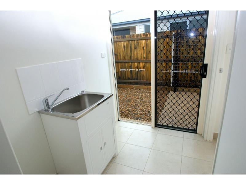 2/6 Pinnacle Court, Avoca QLD 4670