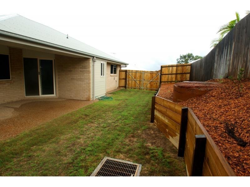 2/6 Pinnacle Court, Avoca QLD 4670