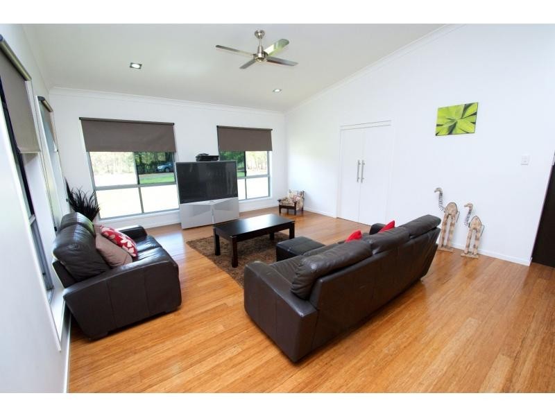18 Cedars Road, South Bingera QLD 4670