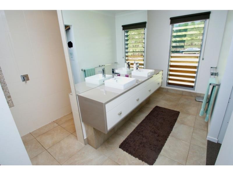 18 Cedars Road, South Bingera QLD 4670