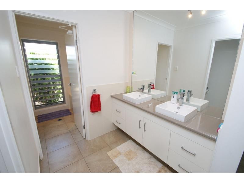 18 Cedars Road, South Bingera QLD 4670