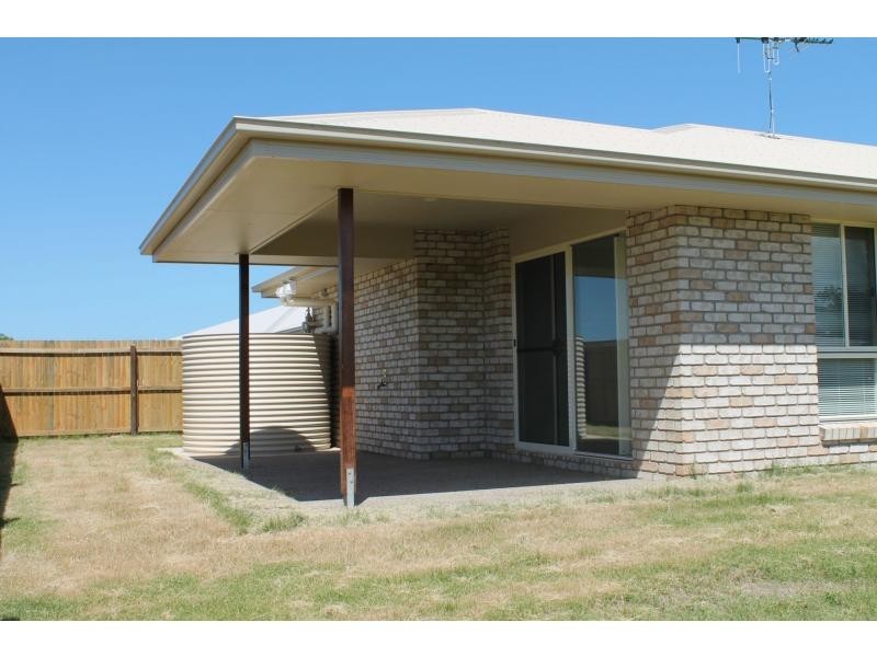 64 Neville Drive West, Branyan Estate, Branyan QLD 4670