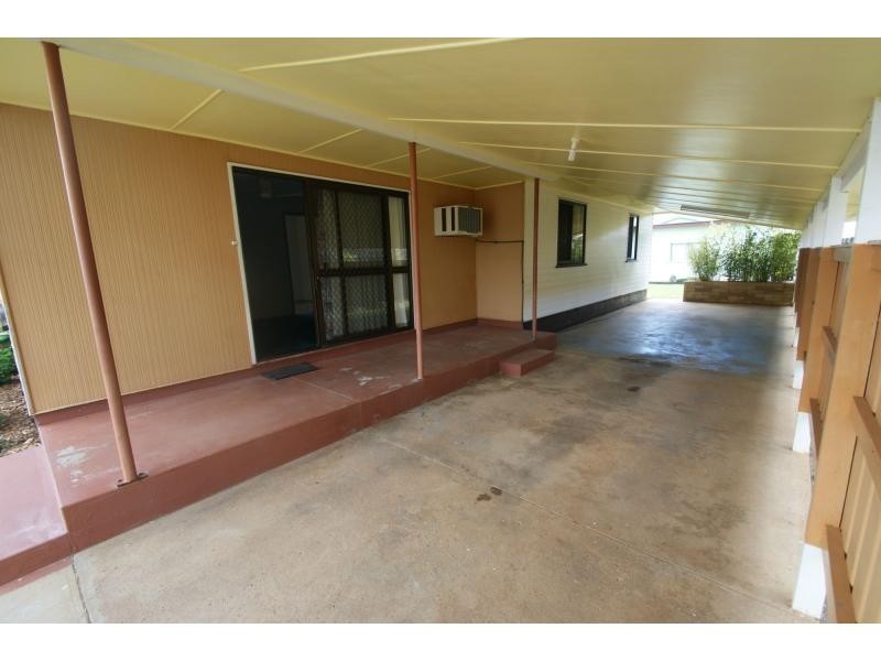 6 Novakoski Street, Kepnock QLD 4670