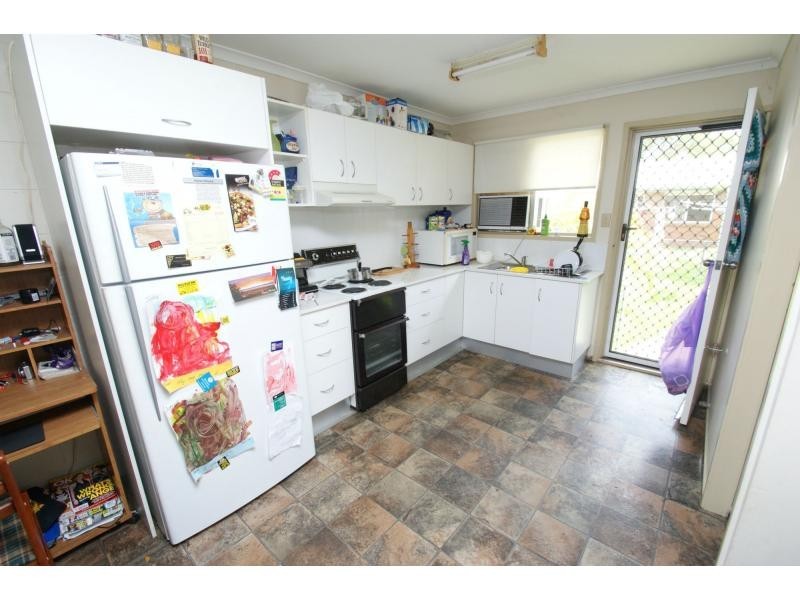 18 Hargreaves Street, Bundaberg South QLD 4670