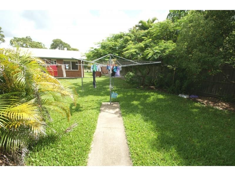 18 Hargreaves Street, Bundaberg South QLD 4670