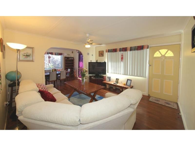 10 Slocomb Street, Avenell Heights QLD 4670