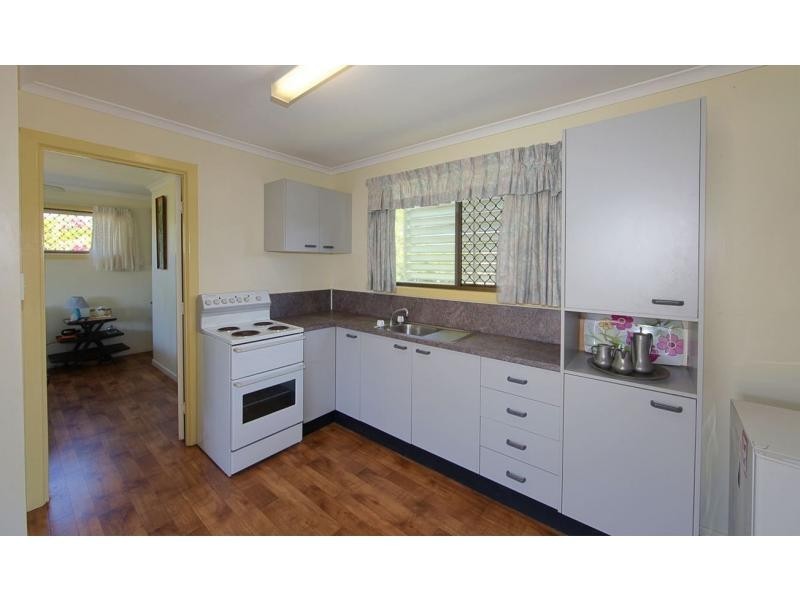 10 Slocomb Street, Avenell Heights QLD 4670