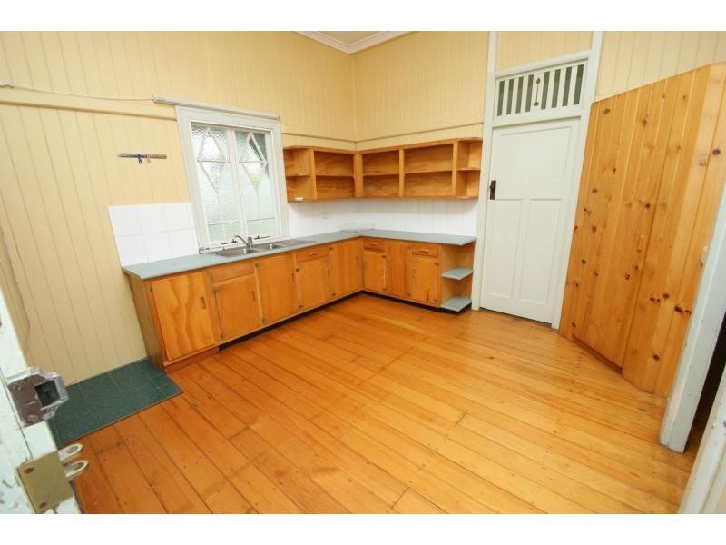 18 McIlwraith Street, Bundaberg South QLD 4670