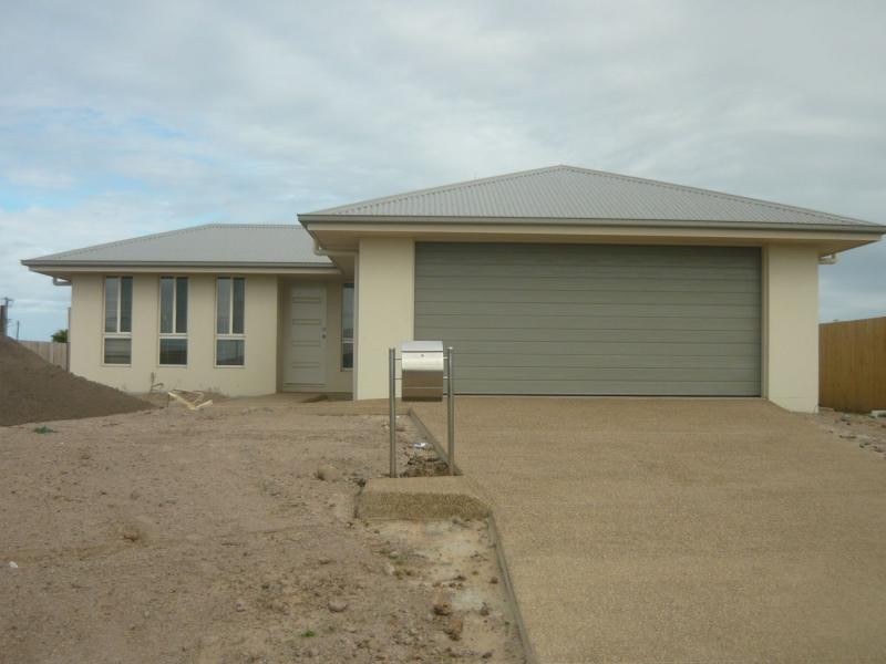 3 Firefly Street, Bargara QLD 4670