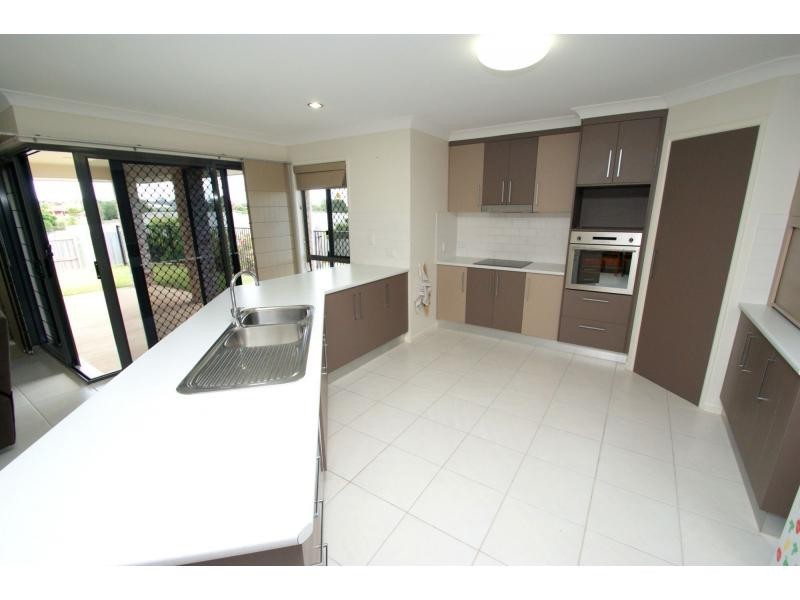 6 Brougham Court, Avoca QLD 4670
