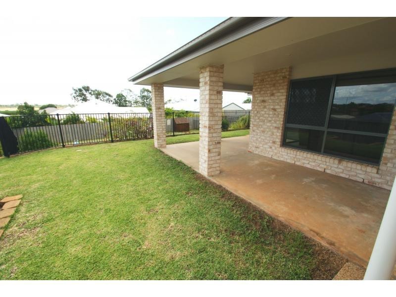 6 Brougham Court, Avoca QLD 4670