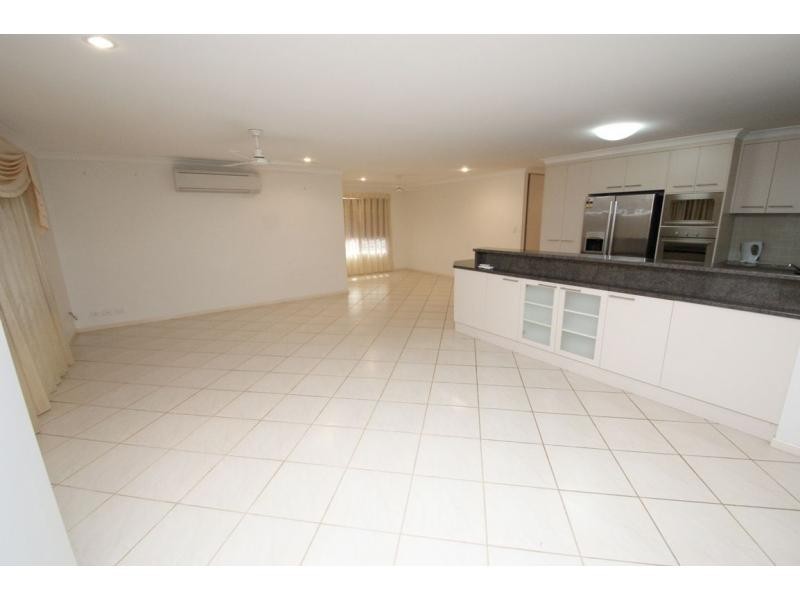 17 The Strand West, Thabeban QLD 4670