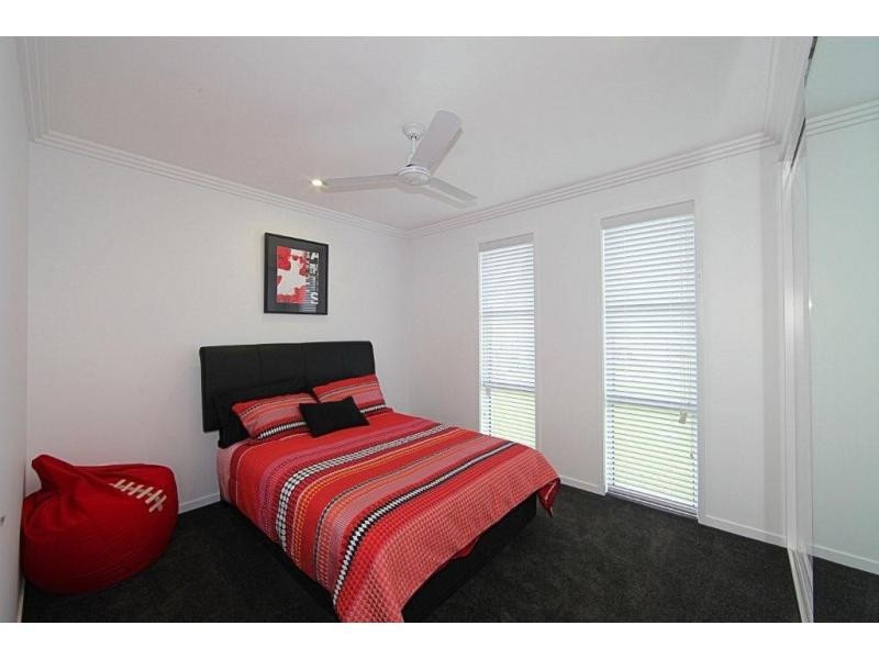 24 Longview Street, Ashfield QLD 4670