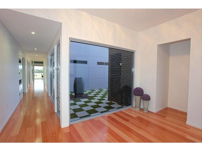 24 Longview Street, Ashfield QLD 4670