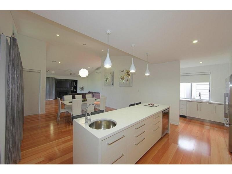 24 Longview Street, Ashfield QLD 4670