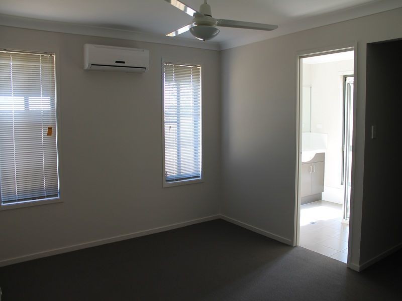 54 Neville Drive, Branyan QLD 4670