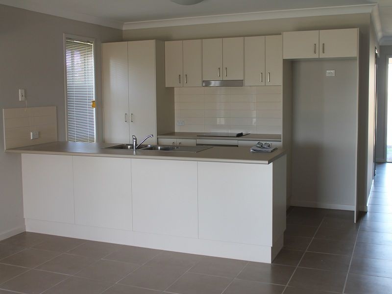 62 Neville Drive, Branyan QLD 4670