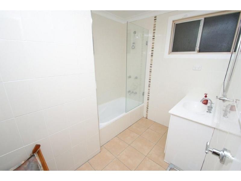 11 Sloane Street, Kalkie QLD 4670