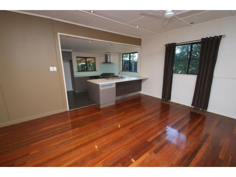 41 Windermere Road, Qunaba QLD 4670