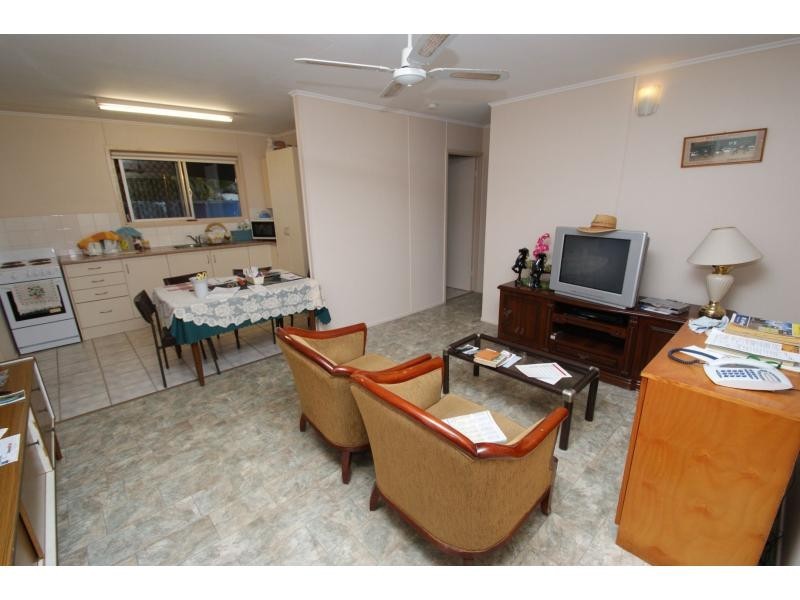 12 Dix Street, Kepnock QLD 4670