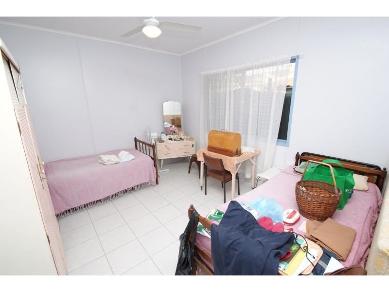 12 Dix Street, Kepnock QLD 4670