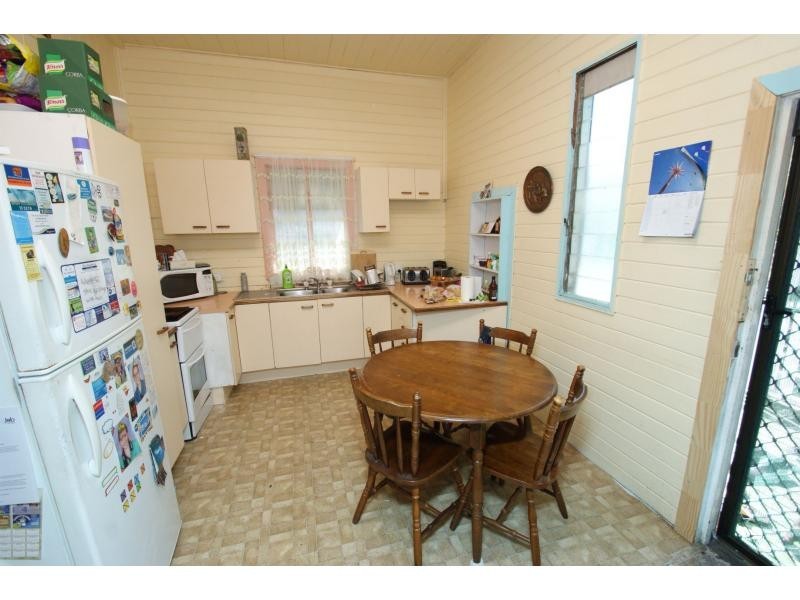 7 Cross Street, Bundaberg East QLD 4670