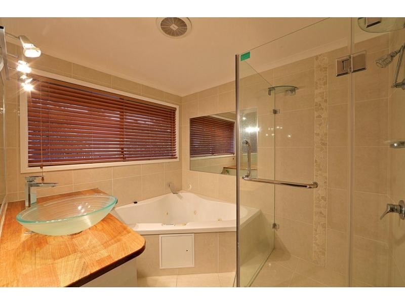 18 Wilson Street, Kepnock QLD 4670