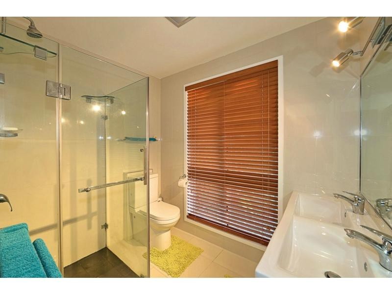 18 Wilson Street, Kepnock QLD 4670