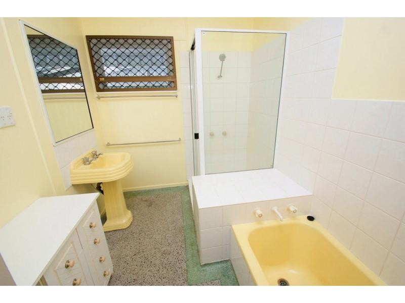 1A Avoca Street, Bundaberg West QLD 4670