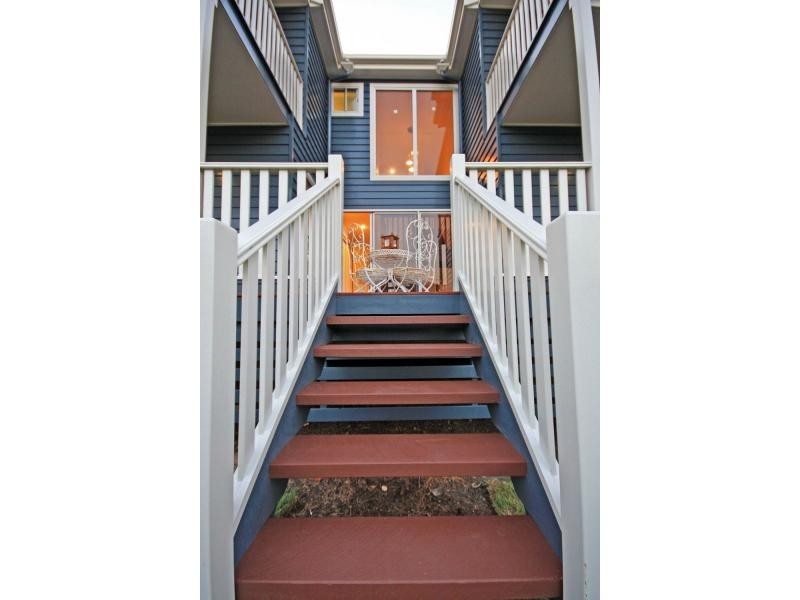 17 Oceanview Street, Bargara QLD 4670