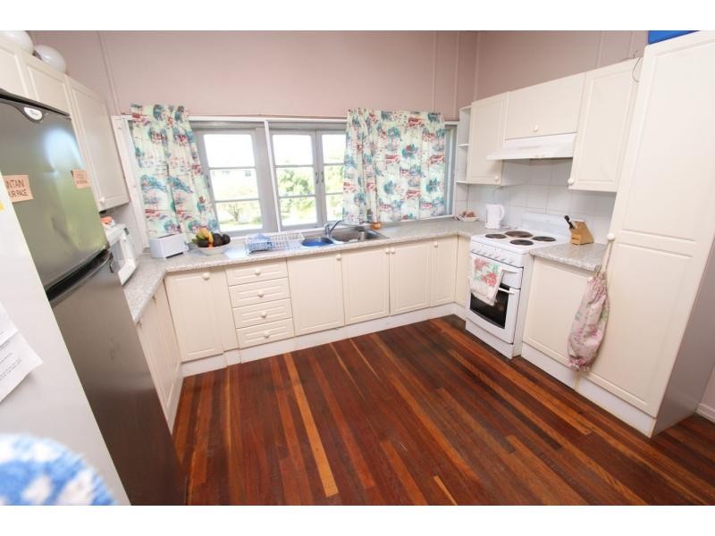 35 Aldridge Street, Burnett Heads QLD 4670