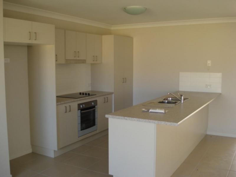 7 Hintz Street, Branyan QLD 4670