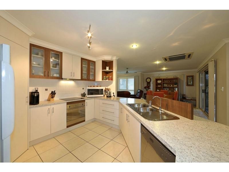 1 Reynella Drive, Avoca QLD 4670