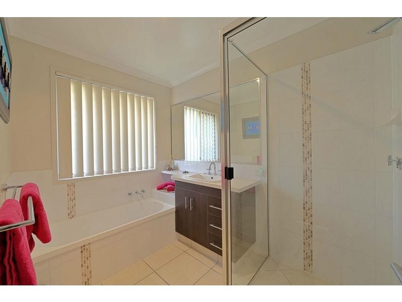 1 Reynella Drive, Avoca QLD 4670