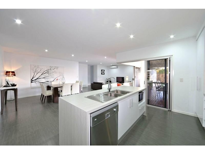 74 Greathead Road, Ashfield QLD 4670